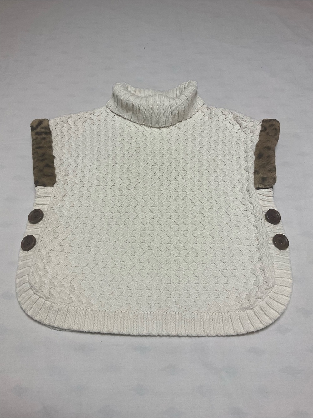 Aspen Kids Cream Cable Knit Turtleneck Poncho Sweater. Girls Size 7/8